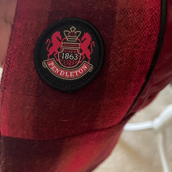 Pendleton Red and Black Woolen Jacket - Picture 3 of 12